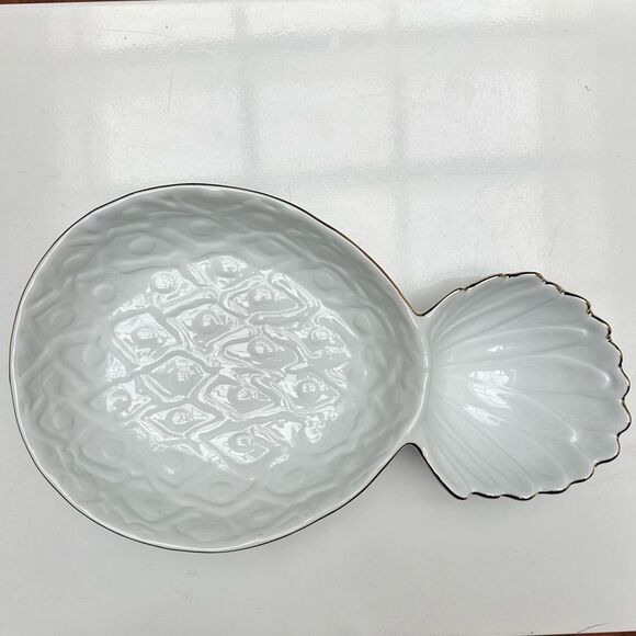 Lilly Pulitzer for Target Porcelain Pineapple Serving Bowl - White with Gold Rim - Picture 2 of 15